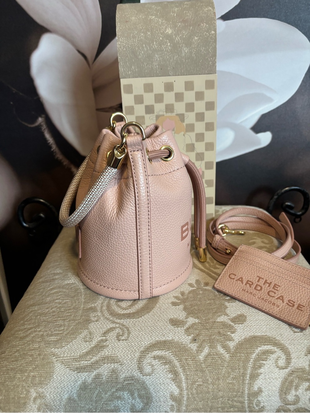 Marc Jacobs Mini Bucket Bag and Card Case in Blush Pink - Picture 4 of 10